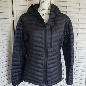 The North Face Women's Black Quilted Jacket With Hood Size M